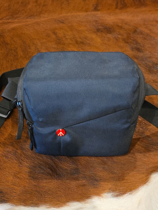 Manfrotto Other - Manfrotto Sling Camera Bag New ( Dusty From Sitting )